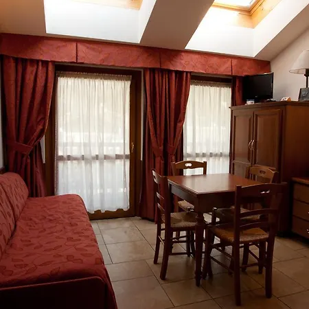 Le Grand Apartmanhotel 3*